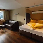 Wohlfuehlhotel Hubertushof Am Arlberg - Ski-in & Ski-out - Sky Pool Hotel 4*