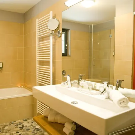 Wohlfuehlhotel Hubertushof 4* Stuben am Arlberg