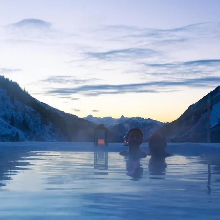 Szálloda Wohlfuehlhotel Hubertushof Stuben am Arlberg