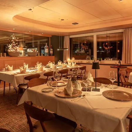 Wohlfuehlhotel Hubertushof Szálloda Stuben am Arlberg