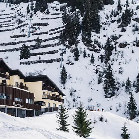 Wohlfuehlhotel Hubertushof Am Arlberg - Ski-in & Ski-out - Sky Pool Hotel