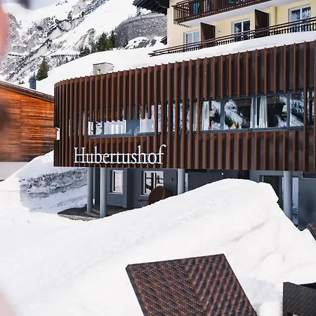 Hotel Wohlfuehlhotel Hubertushof Am Arlberg - Ski-in & Ski-out - Sky Pool