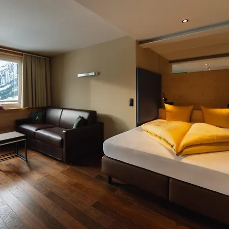Wohlfuehlhotel Hubertushof Am Arlberg - Ski-in & Ski-out - Sky Pool Hotel 4*