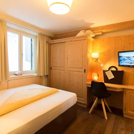 Hotel Wohlfuehlhotel Hubertushof Am Arlberg - Ski-in & Ski-out - Sky Pool 4*