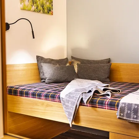 Wohlfuehlhotel Hubertushof Am Arlberg - Ski-in & Ski-out - Sky Pool 4*