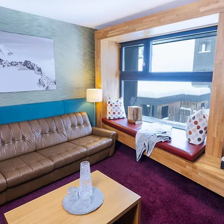 Hotel Wohlfuehlhotel Hubertushof Am Arlberg - Ski-in & Ski-out - Sky Pool 4*
