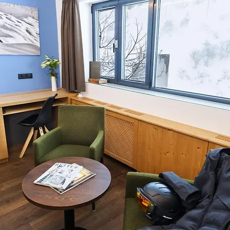 Hotel Wohlfuehlhotel Hubertushof Am Arlberg - Ski-in & Ski-out - Sky Pool Stuben am Arlberg
