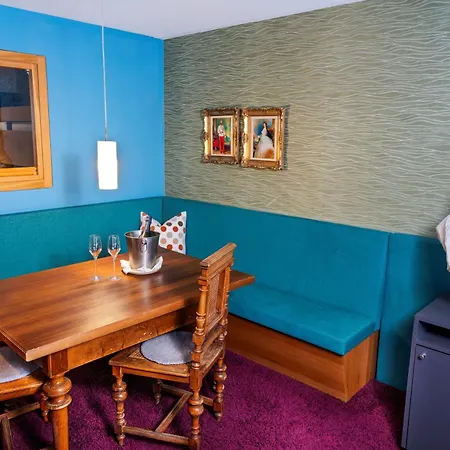 Wohlfuehlhotel Hubertushof Am Arlberg - Ski-in & Ski-out - Sky Pool 4*